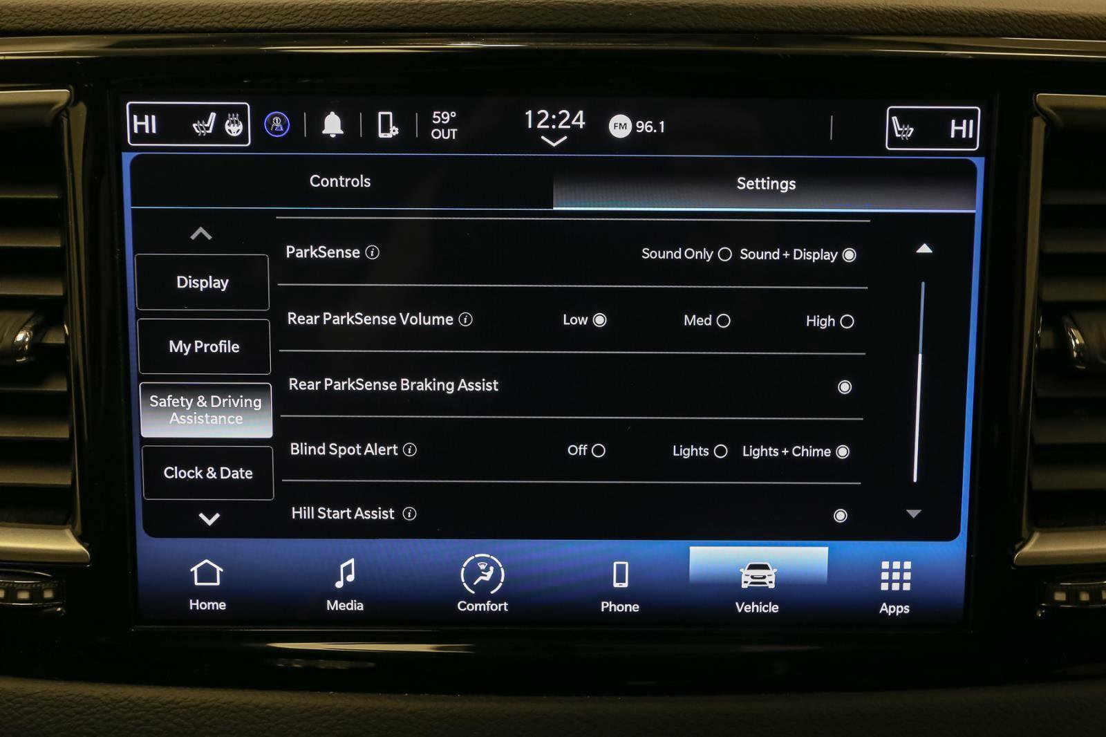 Used 2024 Chrysler Pacifica Touring-L image 26