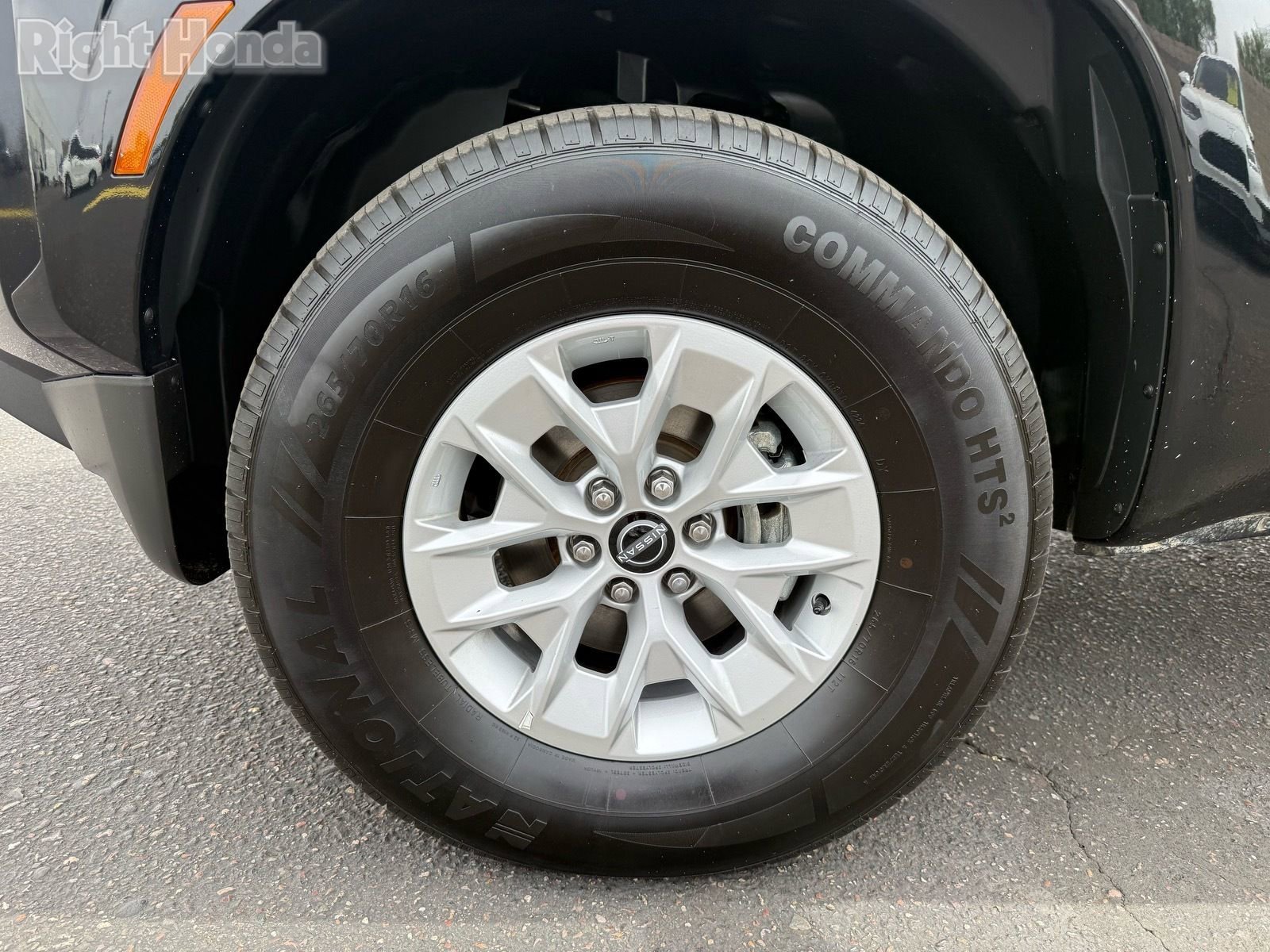 Used 2024 Nissan Frontier SV AWD/4WD image 11