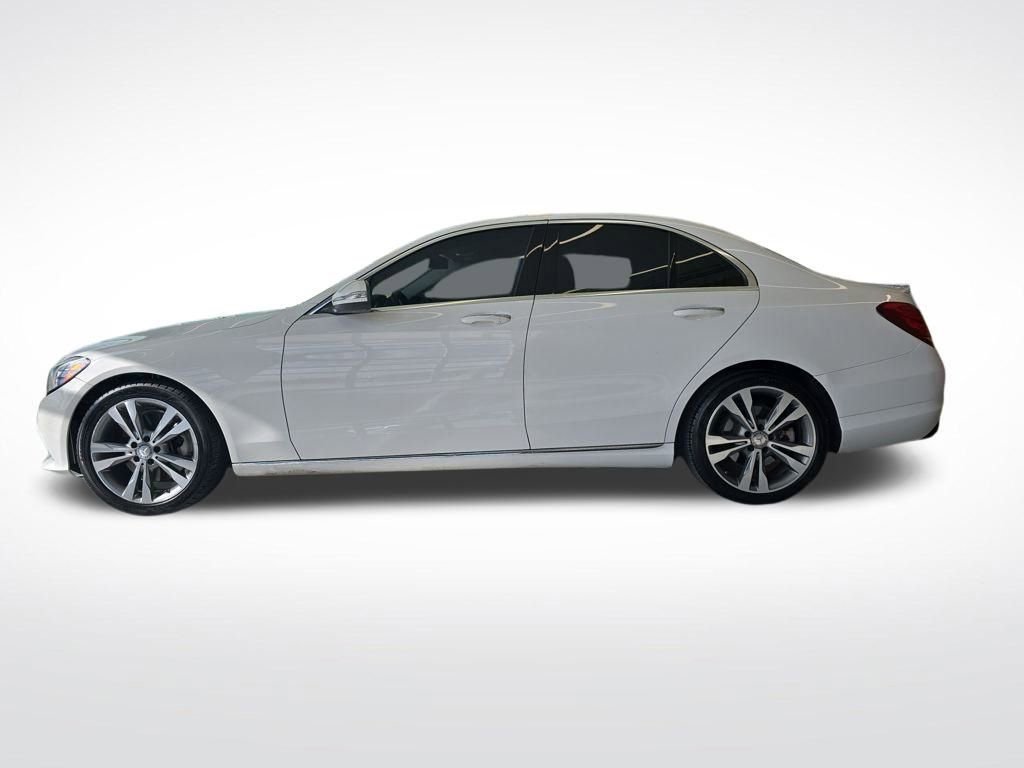 Used 2015 Mercedes-Benz C 300 Sedan image 2