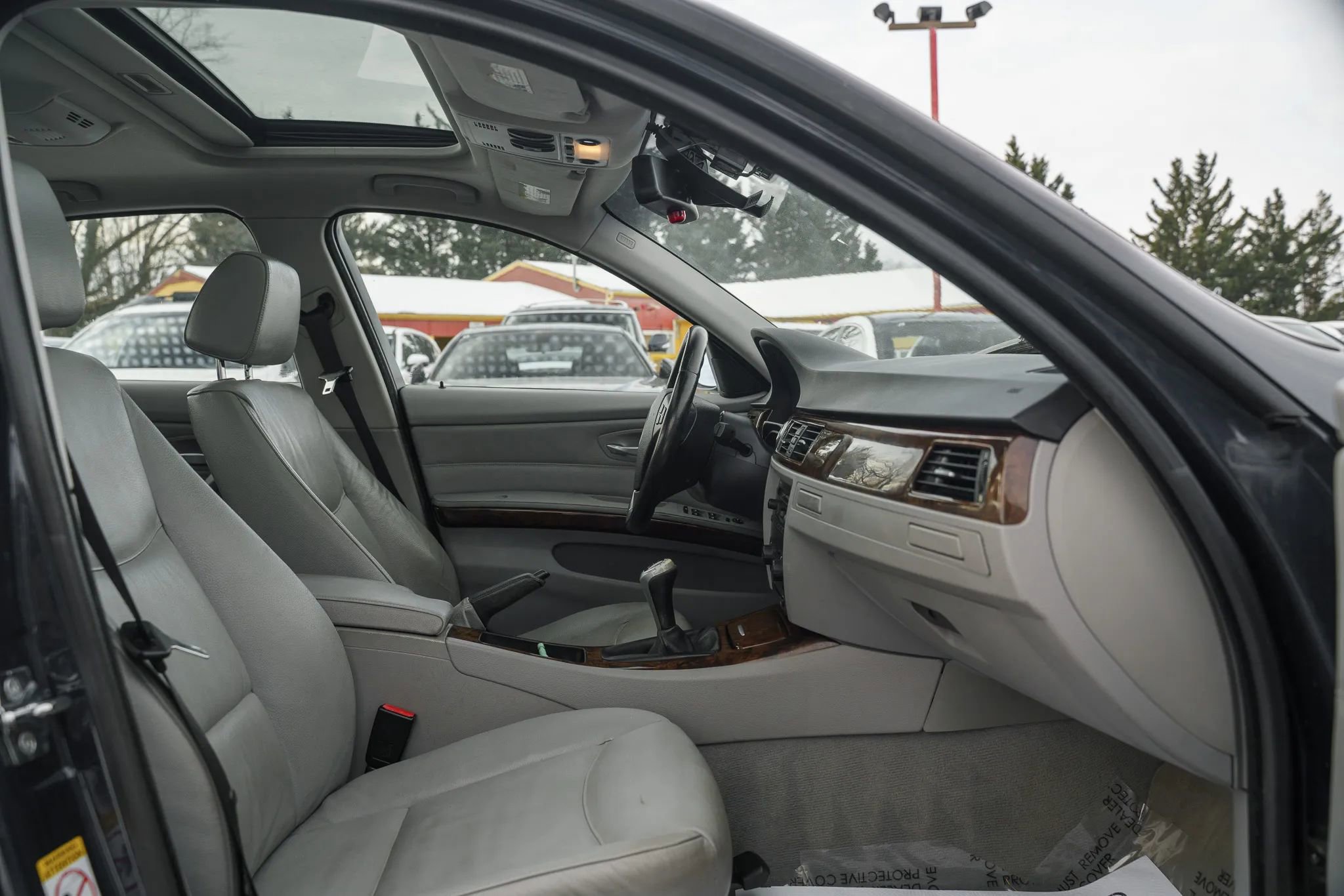 Used 2006 BMW 325i Sedan image 11
