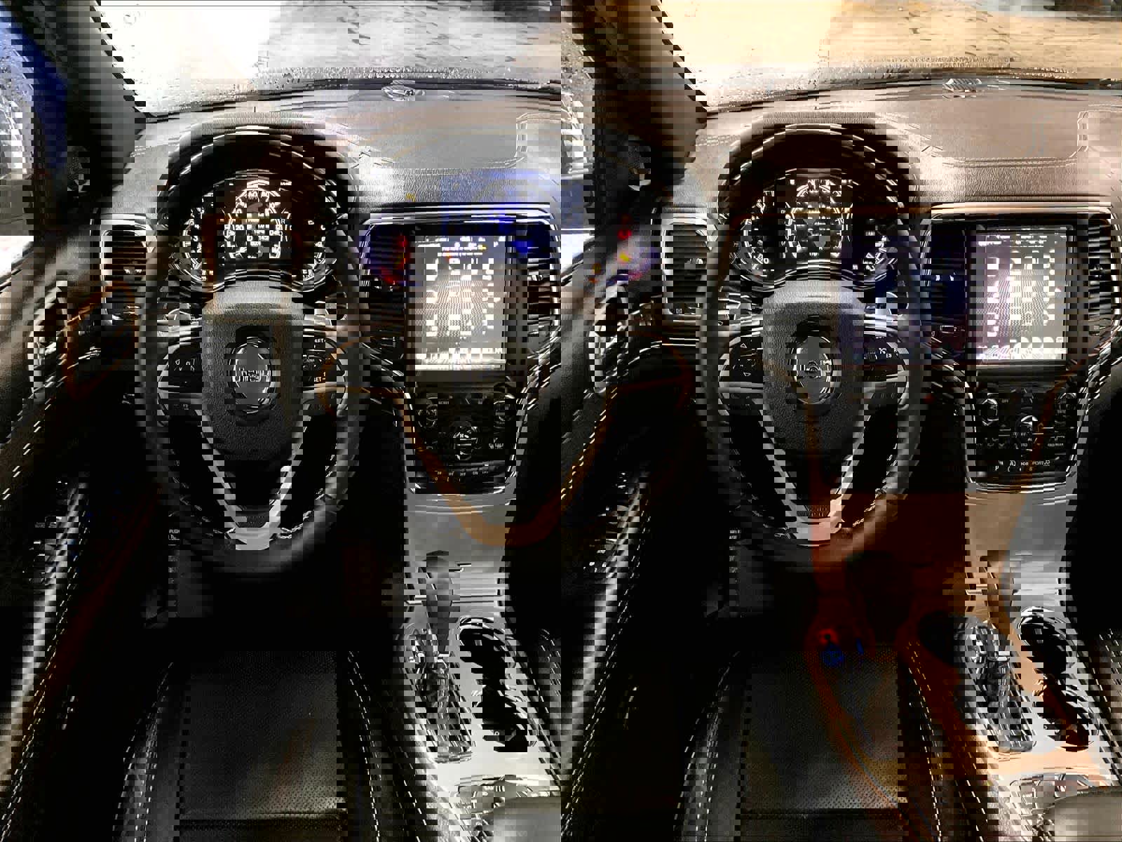 Used 2017 Jeep Grand Cherokee Overland image 18