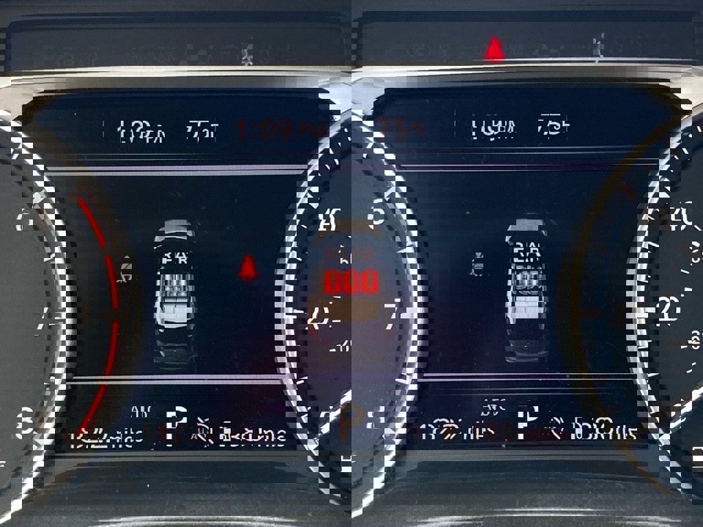 Used 2024 Nissan Rogue SV image 14