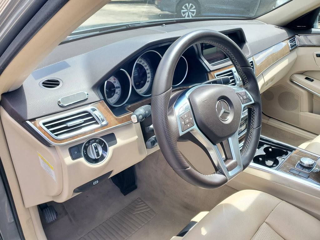 Used 2014 Mercedes-Benz E 350 4MATIC Sedan image 15