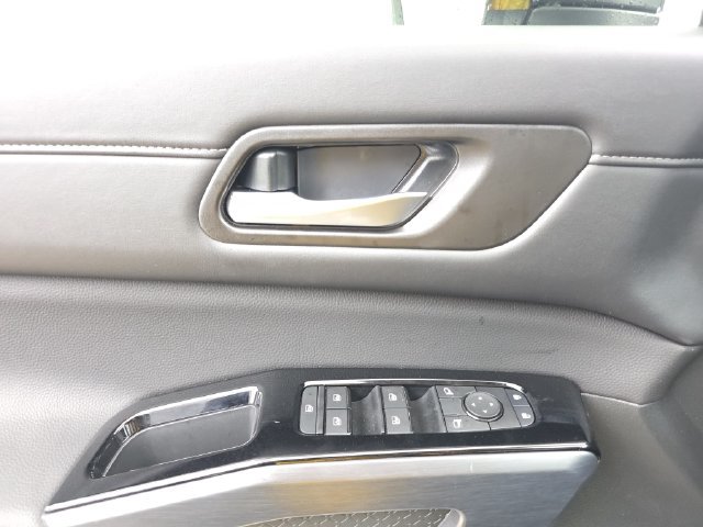 New 2026 Nissan Pathfinder SL w/ SL Premium Package FWD image 32
