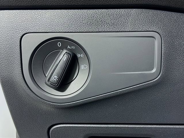 Used 2022 Volkswagen Tiguan S w/ Driver Assistance Package image 12