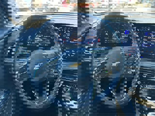 Certified 2025 Chevrolet Traverse LT image 26