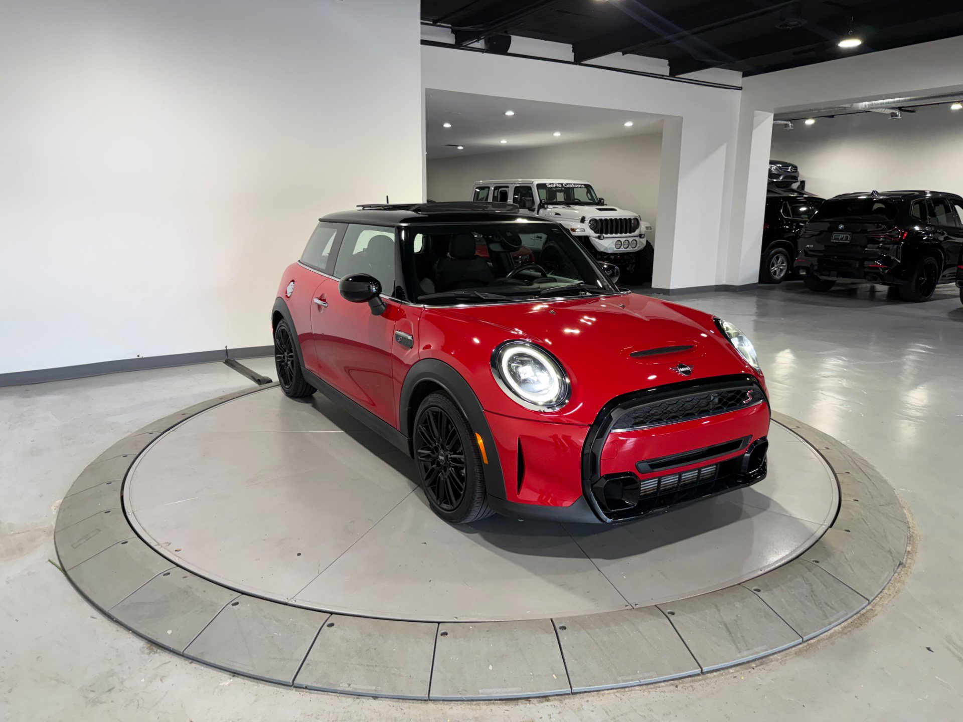 Used 2023 MINI Cooper S FWD image 9