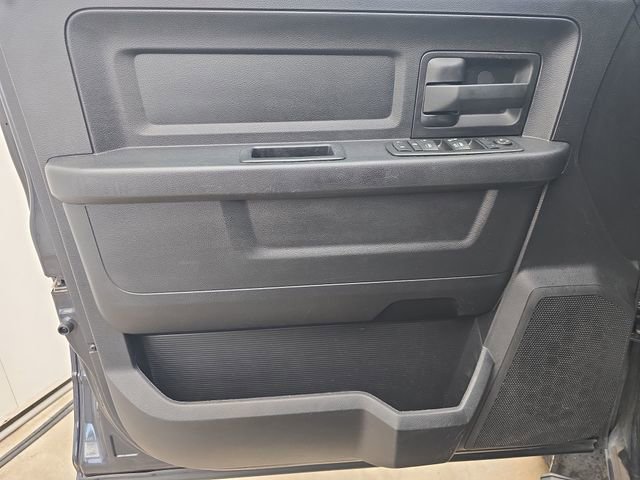 Used 2016 RAM 2500 Tradesman w/ Chrome Appearance Group image 10