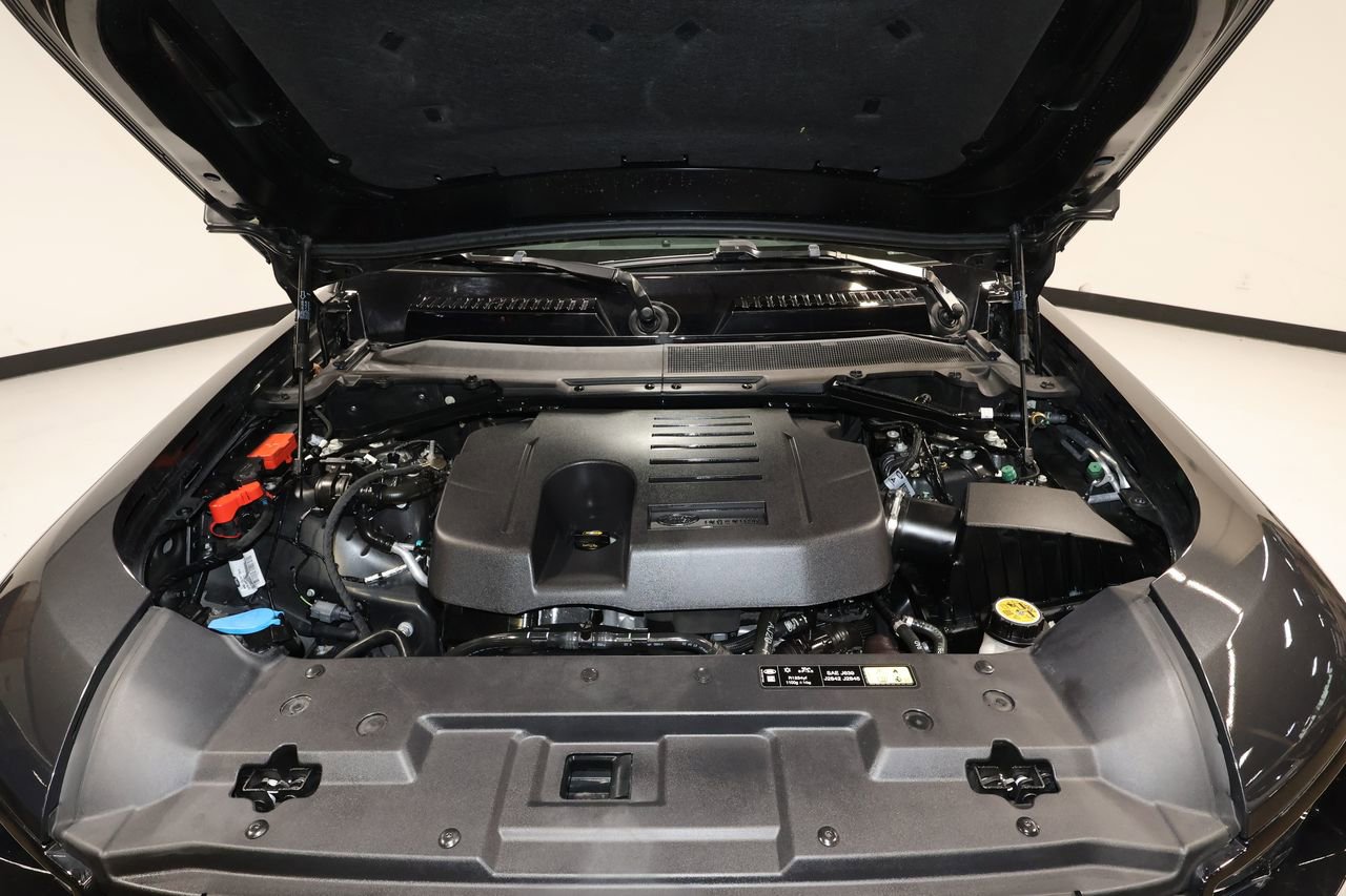 Used 2023 Land Rover Defender 130 X image 33