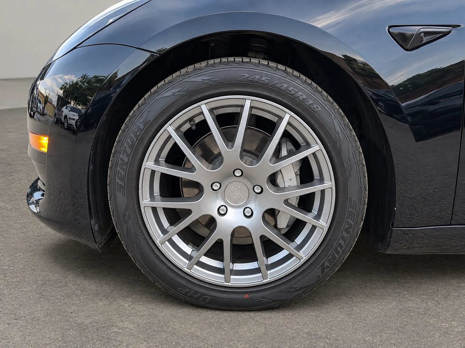 Used 2023 Tesla Model 3 Standard Range RWD image 9