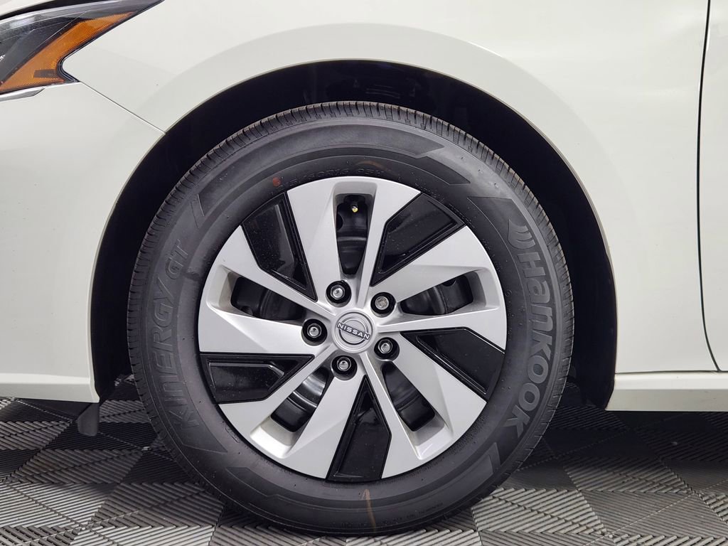 New 2025 Nissan Altima 2.5 S FWD image 15