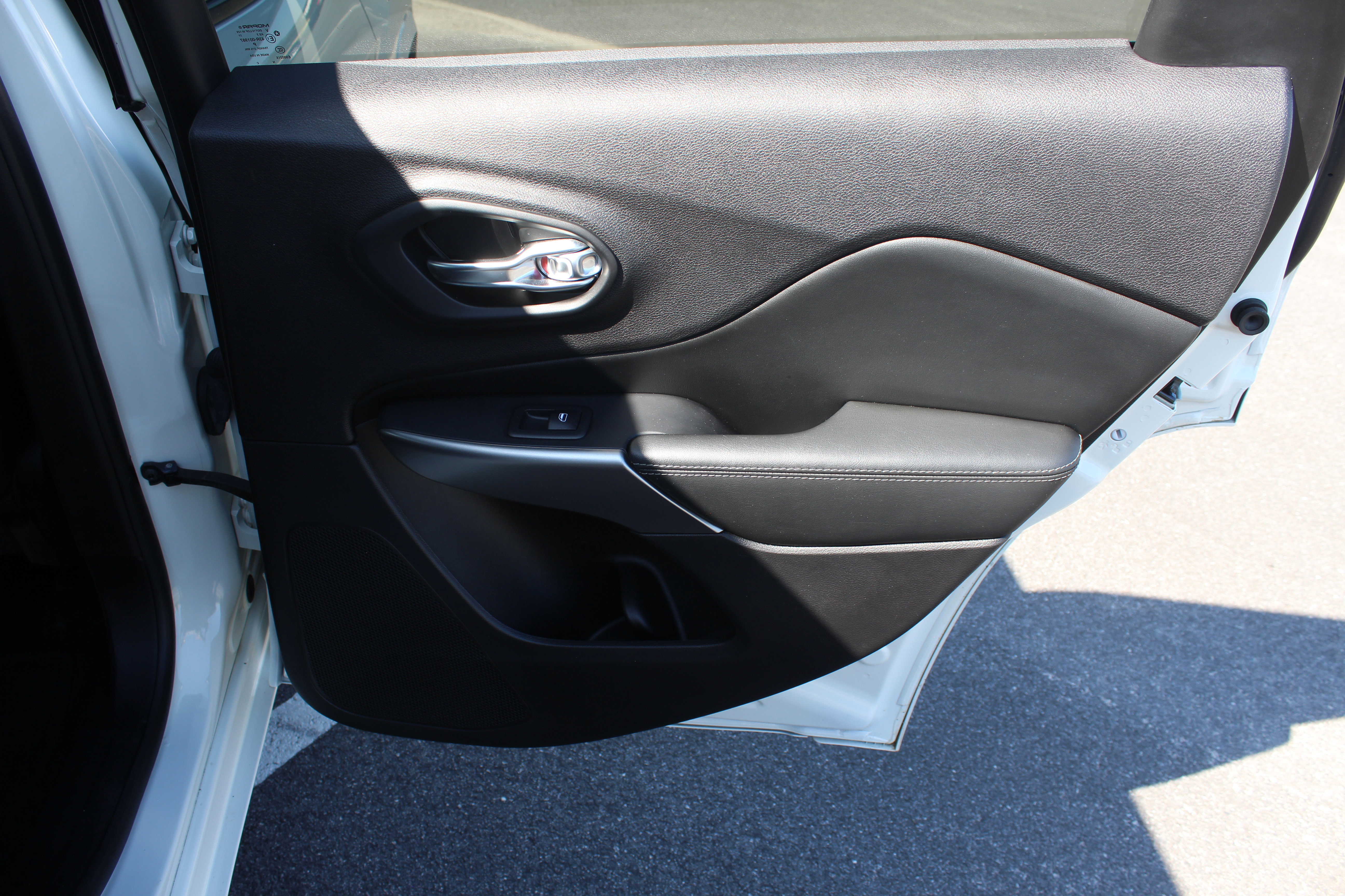 Used 2019 Jeep Cherokee High Altitude image 43