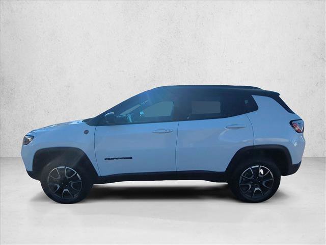 Used 2024 Jeep Compass Trailhawk image 9