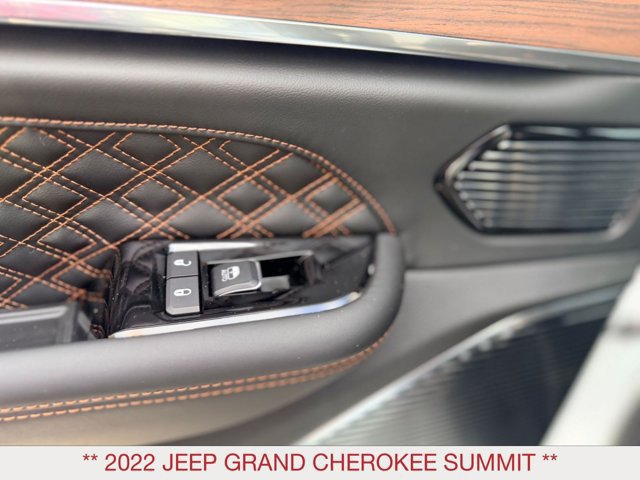Certified 2022 Jeep Grand Cherokee Summit w/ Adv Protech Group IV AWD/4WD image 24