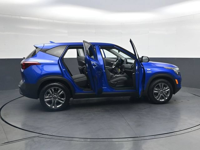 Used 2023 Kia Seltos LX AWD/4WD image 42