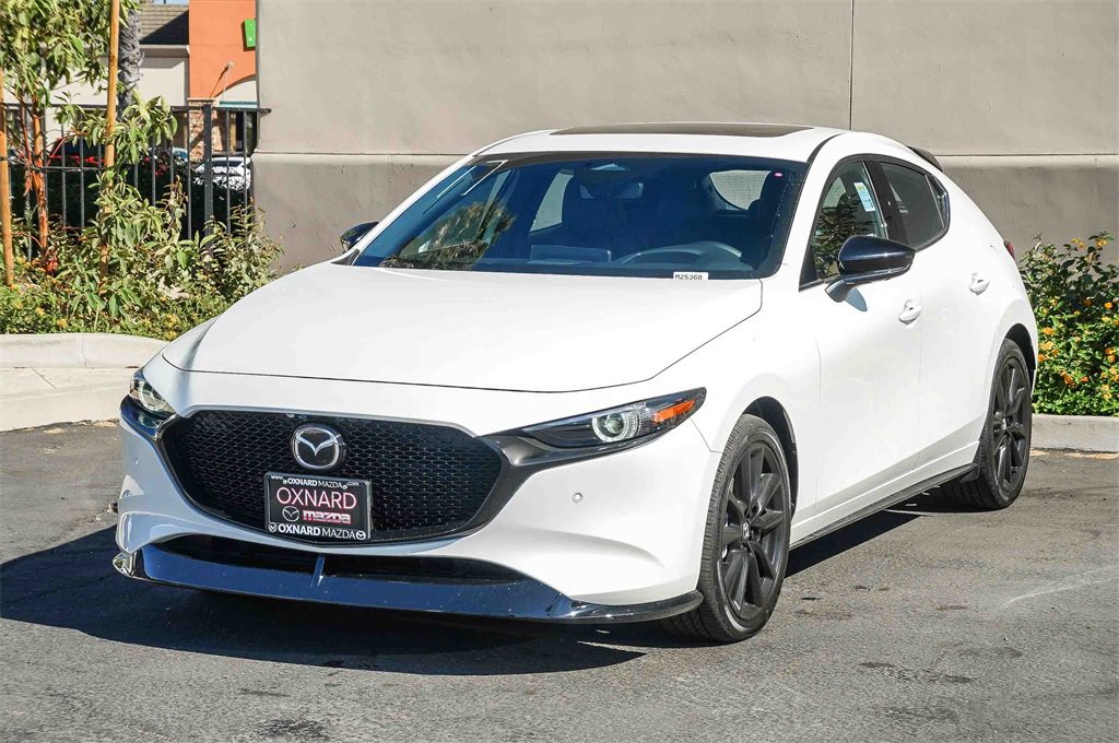 New 2025 MAZDA MAZDA3 Hatchback w/Premium Plus Pkg image 3