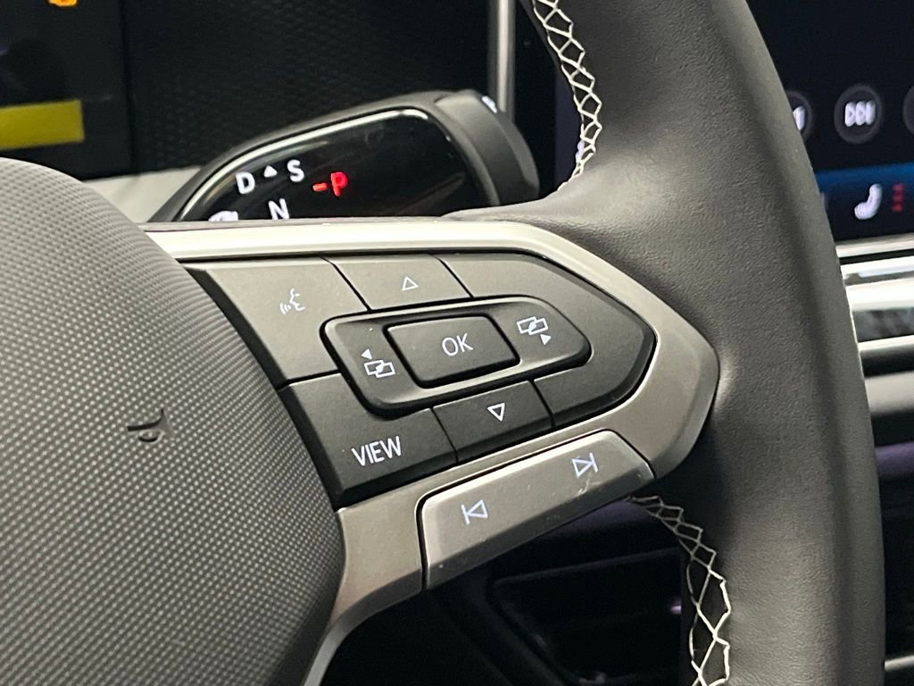 New 2025 Volkswagen Tiguan SE image 27