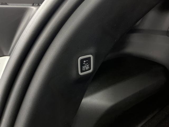 Used 2024 Jeep Wagoneer Launch Edition image 16