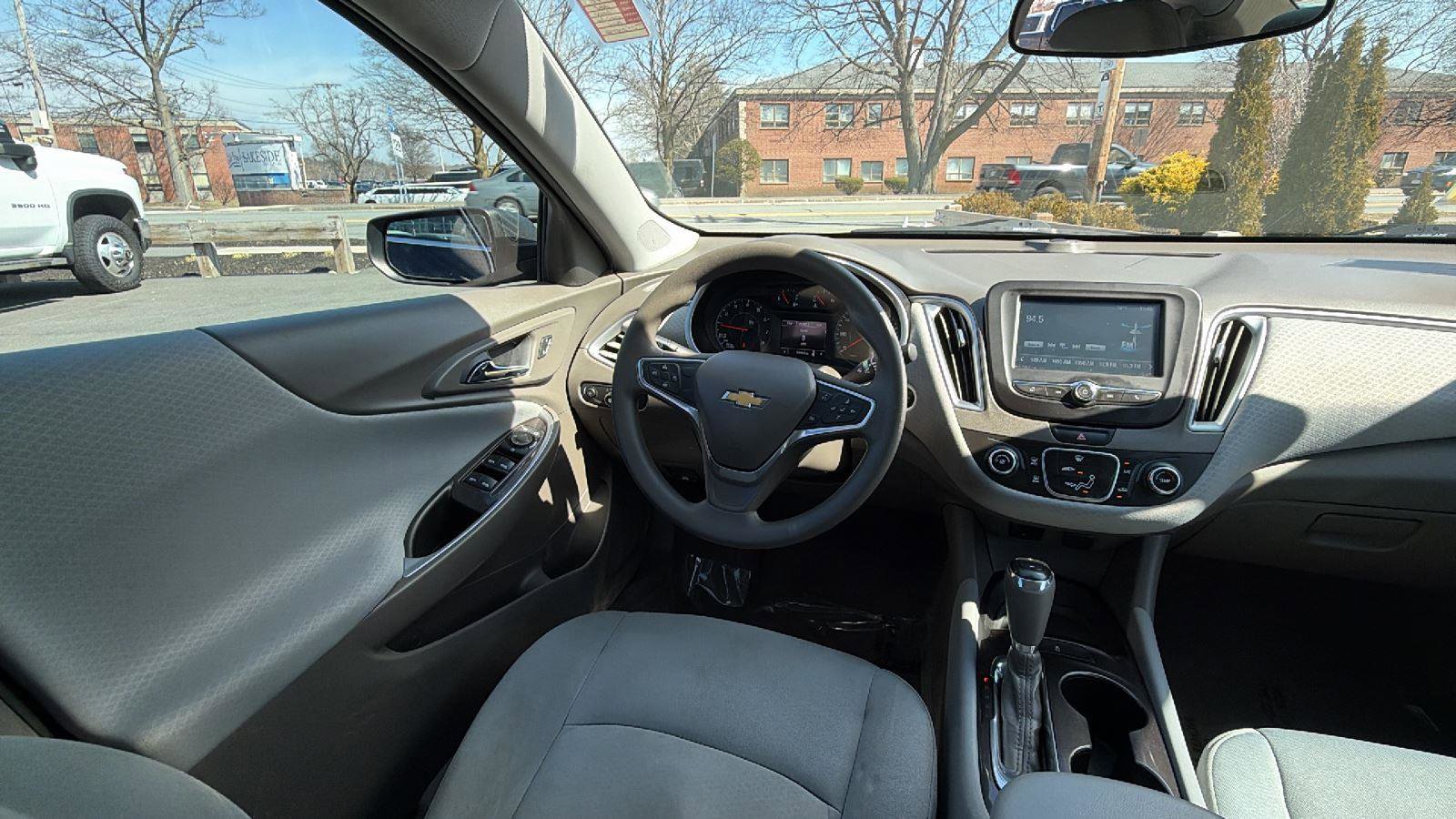 Used 2018 Chevrolet Malibu LS image 30
