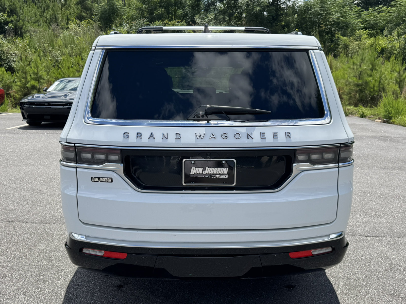 Used 2025 Jeep Grand Wagoneer L Series III w/ Rear Seat Video Group 1 AWD/4WD image 6