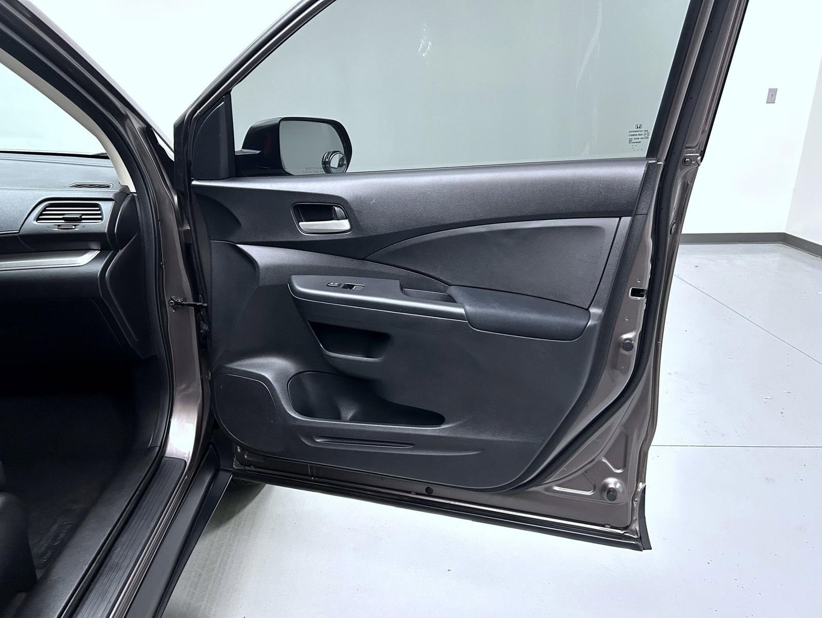 Used 2016 Honda CR-V SE image 16