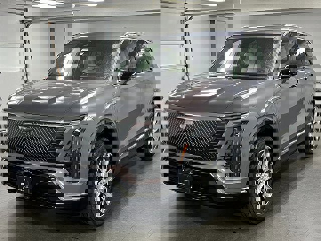 New 2026 Cadillac Vistiq Luxury w/ LPO, Floor Liner Package