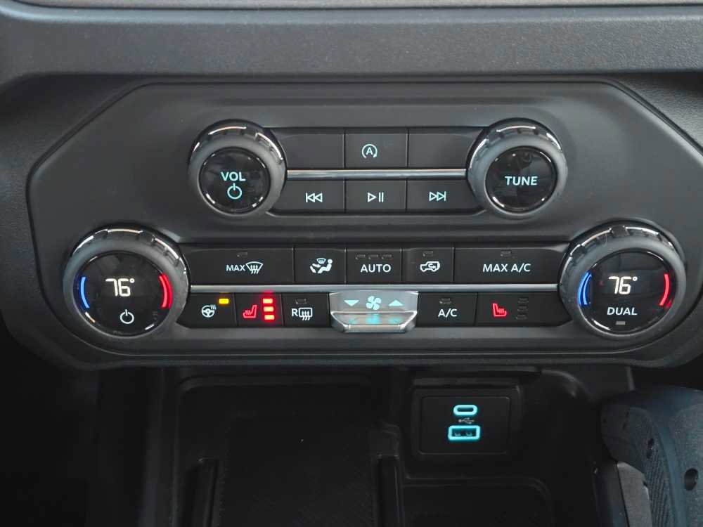 New 2025 Ford Bronco Badlands w/ Sasquatch Package image 25