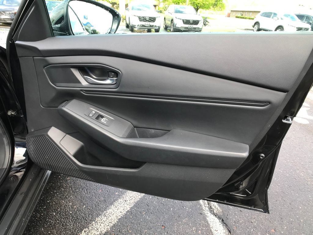 Certified 2023 Honda Accord EX image 27