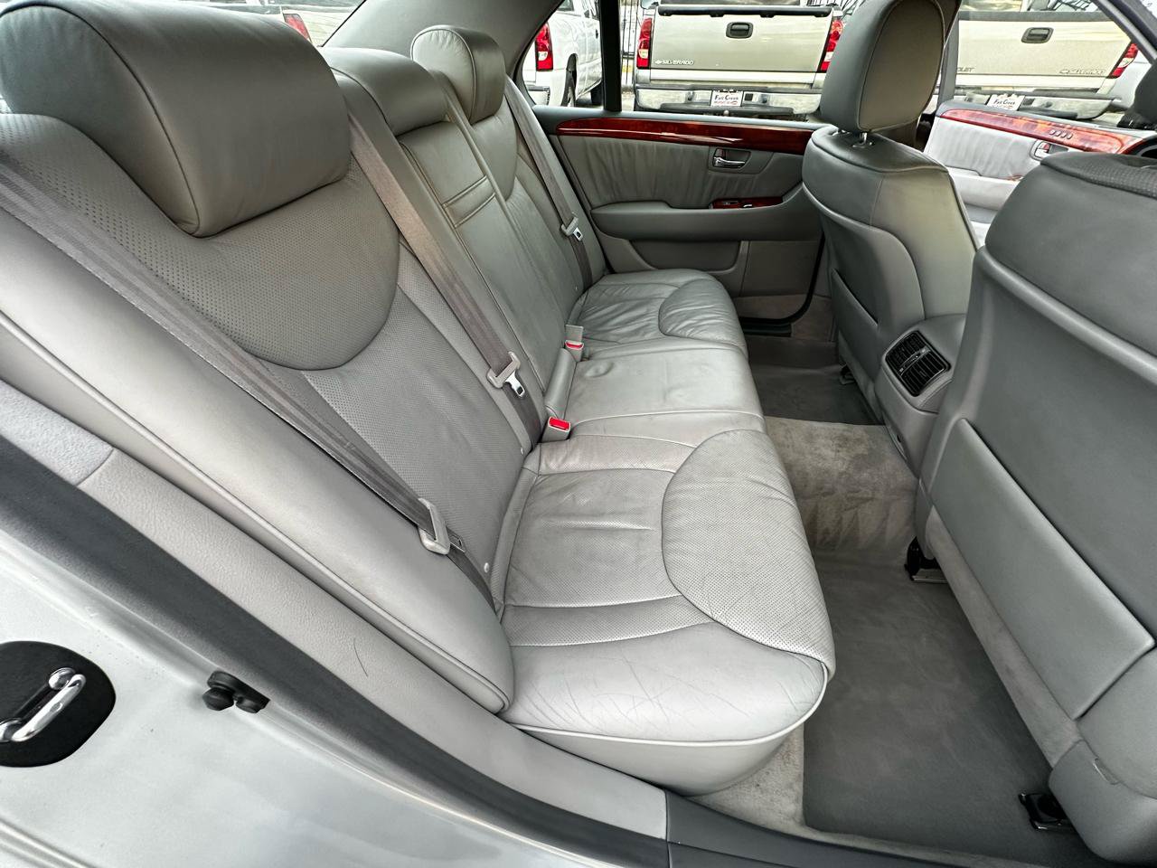 Used 2004 Lexus LS 430 w/ Premium Pkg RWD image 48