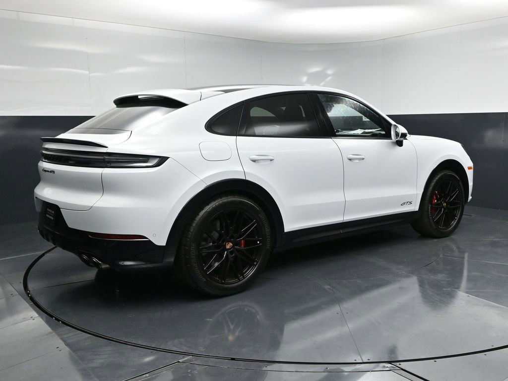 Used 2026 Porsche Cayenne GTS image 8