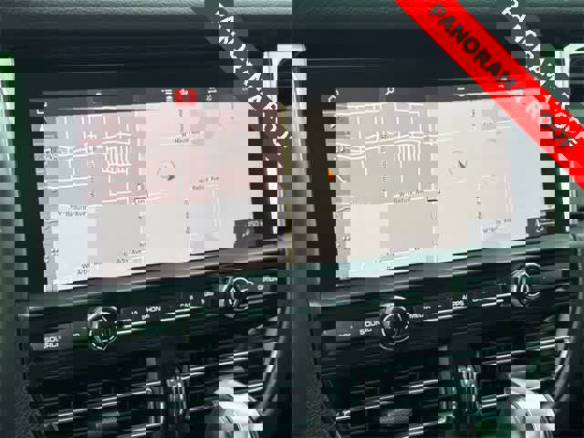 Used 2020 Porsche Macan w/ Premium Package Plus image 4