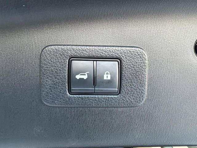 Used 2023 Nissan Armada Platinum w/ Captain's Chairs Package image 28