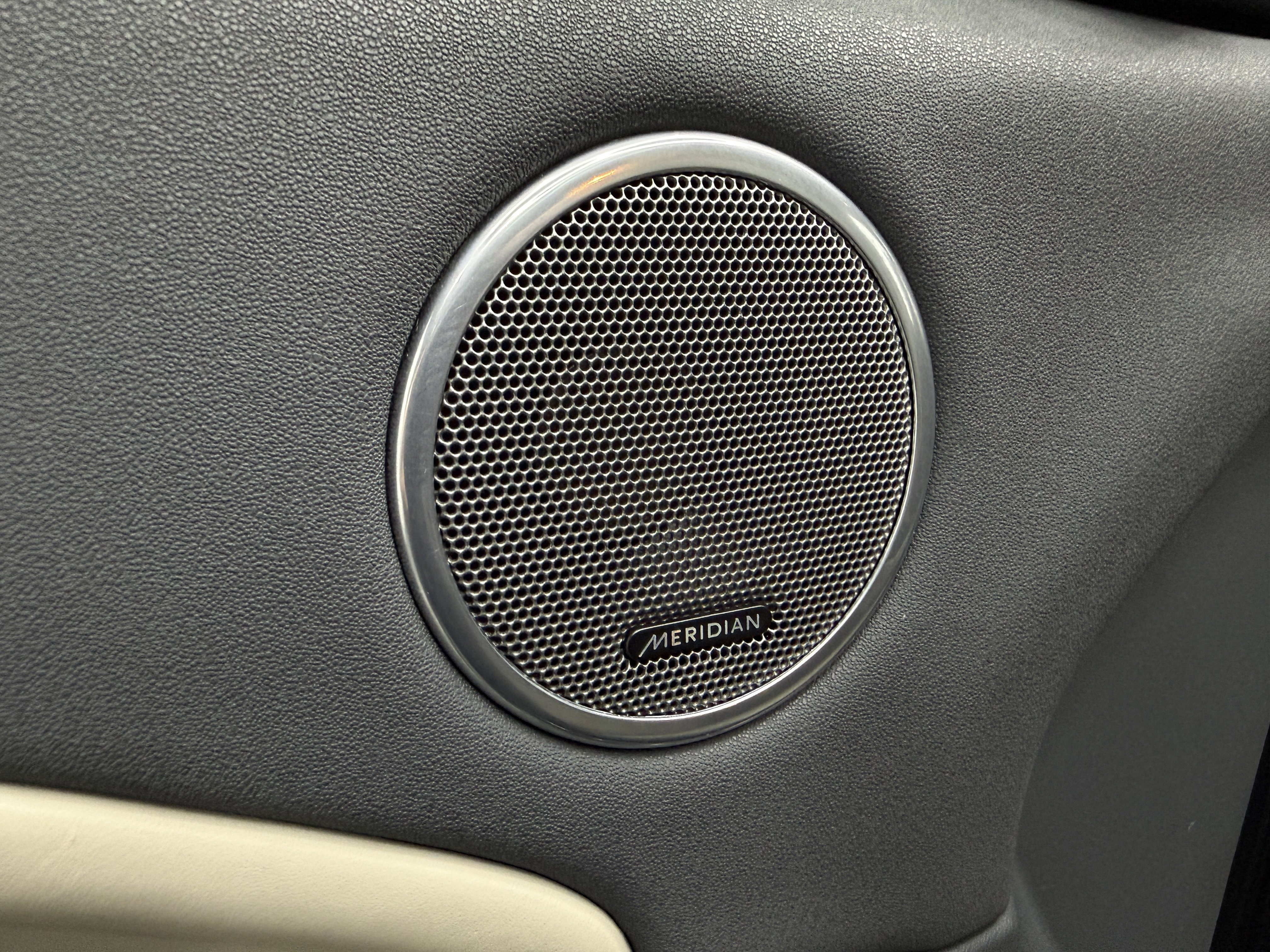 Used 2016 Land Rover Range Rover Evoque HSE Dynamic image 12