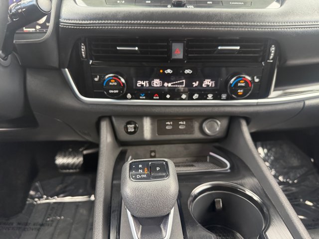 Used 2025 Nissan Rogue SL w/ Tech Package AWD/4WD image 15