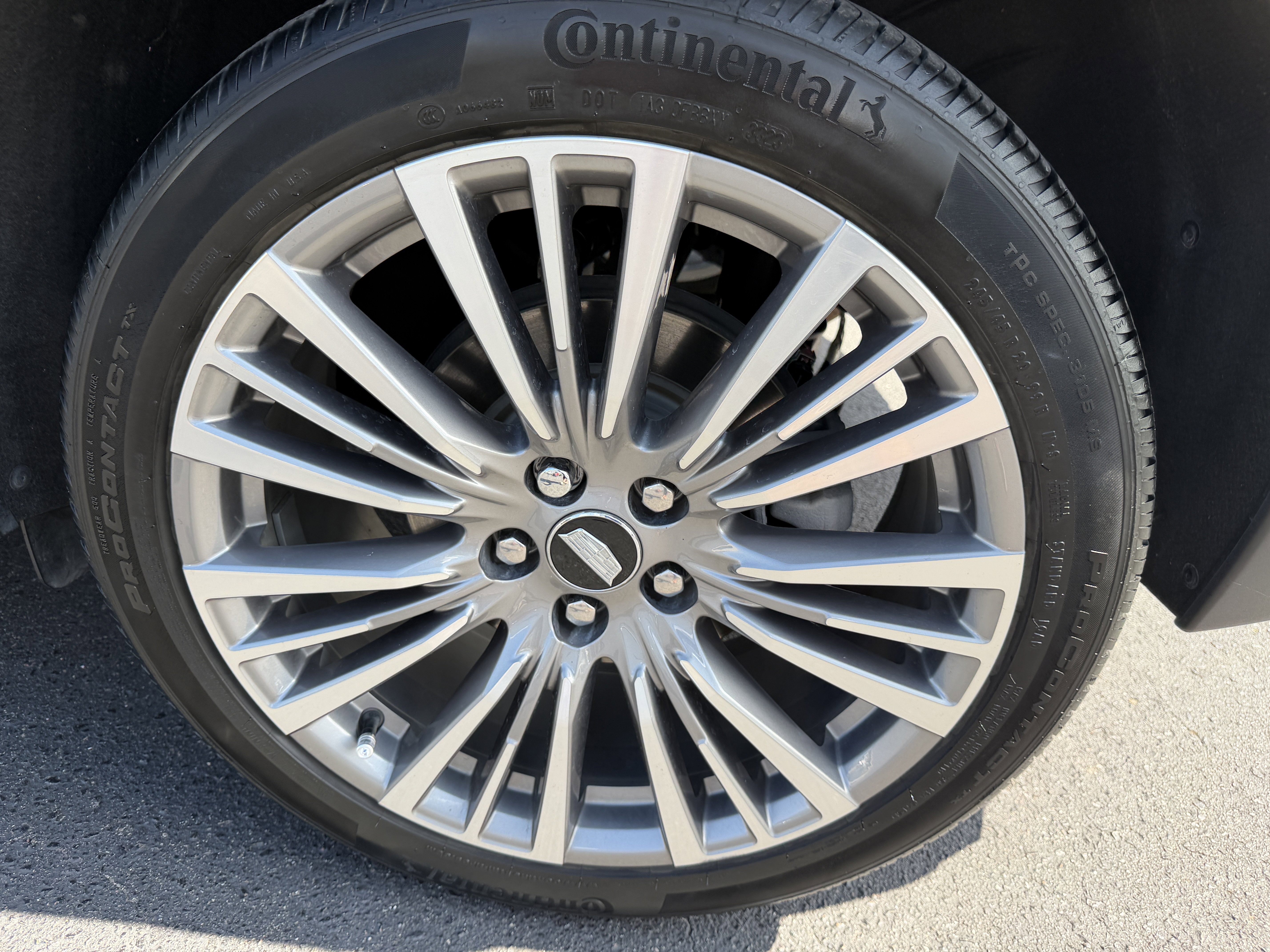 Used 2024 Cadillac XT4 Premium Luxury w/ Cold Weather Package FWD image 29