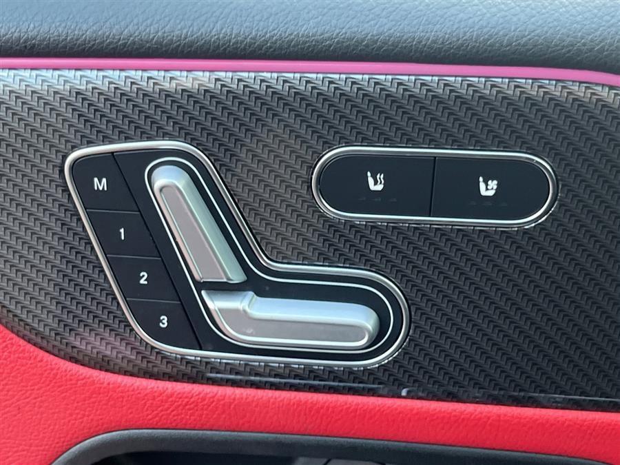 Used 2021 Mercedes-Benz GLB 250 4MATIC image 38