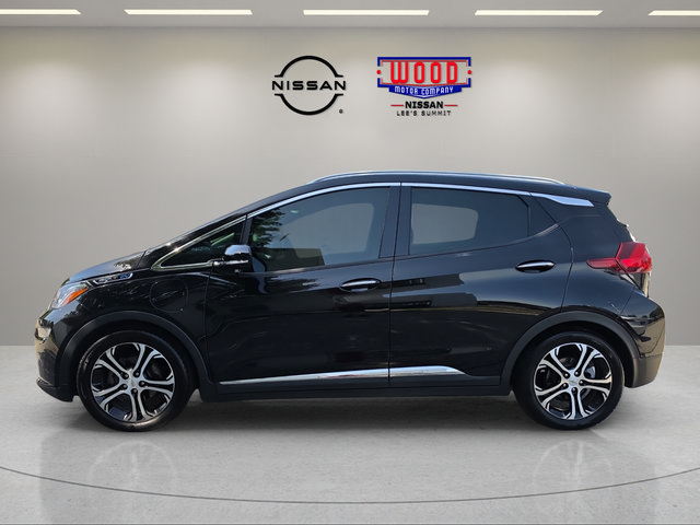 Used 2020 Chevrolet Bolt Premier w/ Infotainment Package FWD image 5