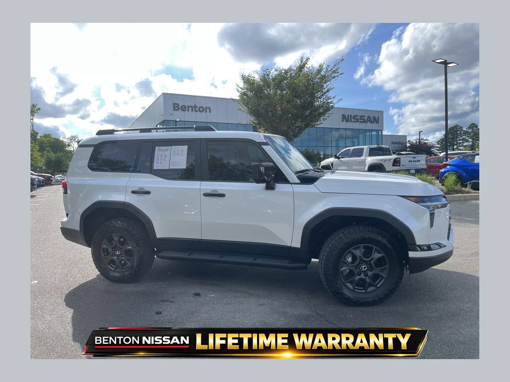 Used 2025 Lexus GX 550 AWD/4WD image 1
