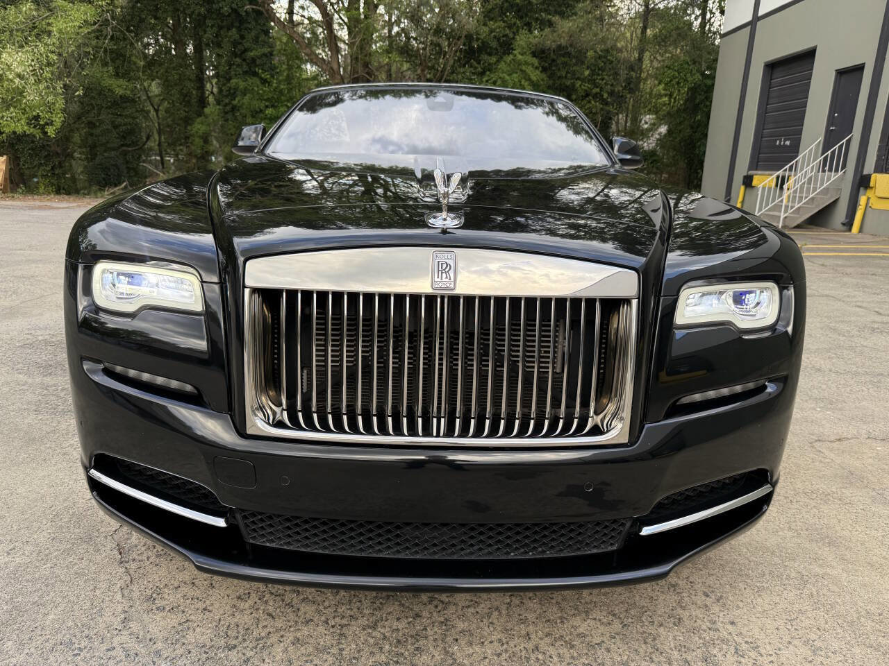Used 2018 Rolls-Royce Dawn image 38
