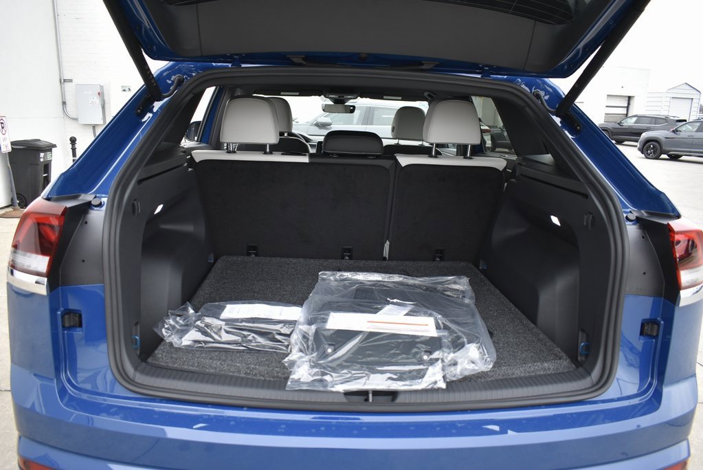 New 2025 Volkswagen Atlas Cross Sport SEL Premium R-Line image 14