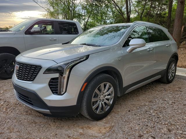 Used 2020 Cadillac XT4 Premium Luxury image 3