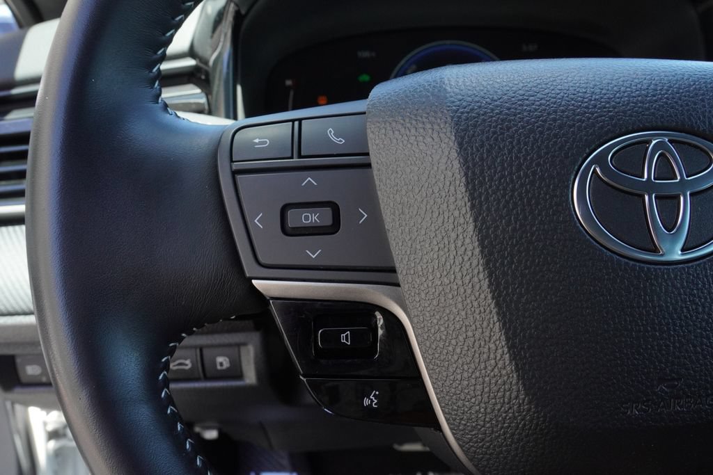 Used 2025 Toyota Camry SE w/ Multimedia Upgrade Package FWD image 22