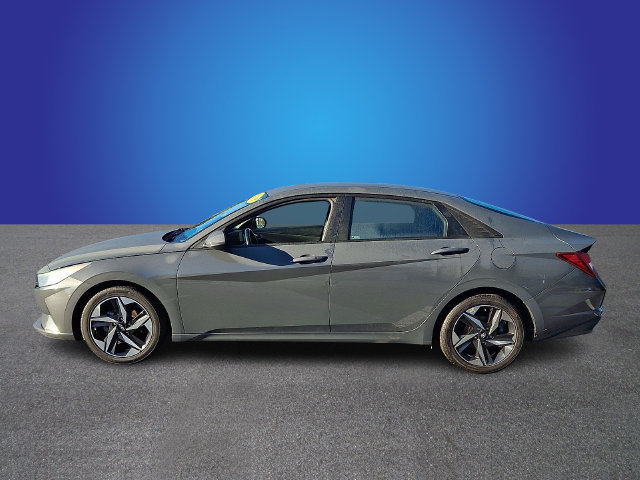 Used 2023 Hyundai Elantra SEL w/ Convenience Package FWD image 7