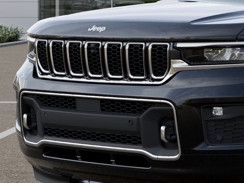 New 2025 Jeep Grand Cherokee L Overland w/ Advanced Protech Group III AWD/4WD image 12