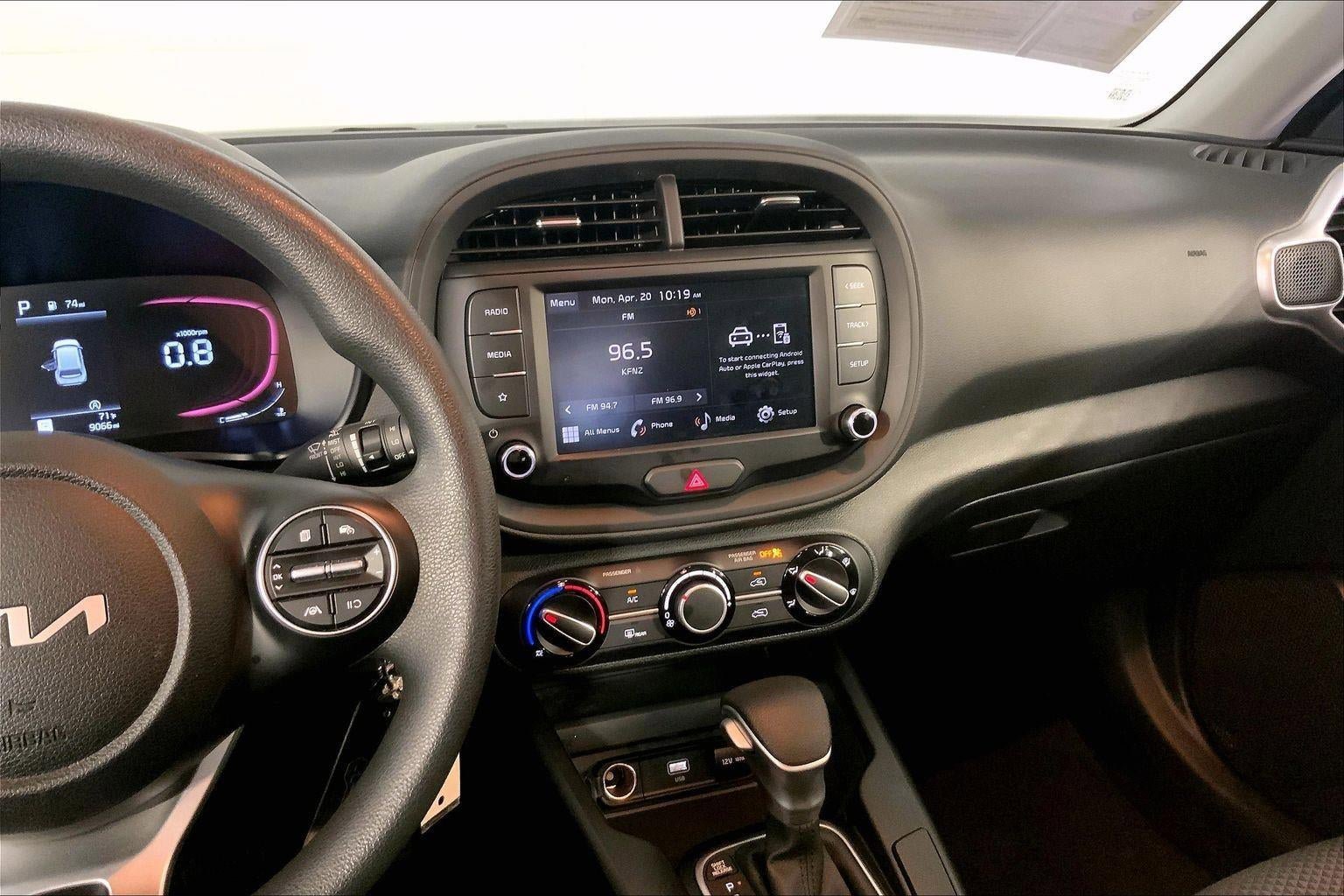 Used 2025 Kia Soul LX w/ LX Technology Package image 6
