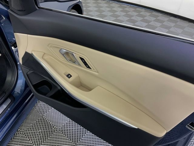 Certified 2025 BMW 330i xDrive 330i xDrive w/ Premium Package image 31
