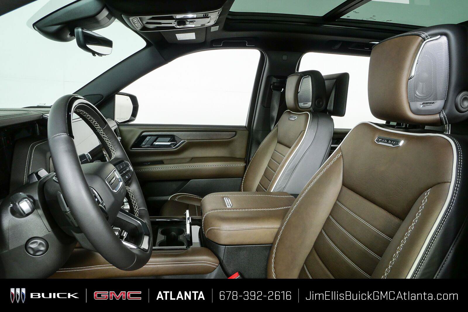 Used 2025 GMC Yukon XL Denali Ultimate w/ LPO, Floor Liner Package AWD/4WD image 5