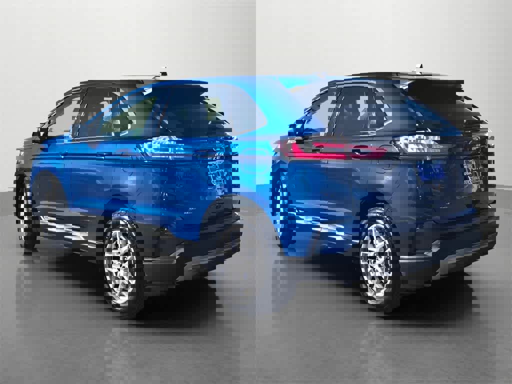 Used 2024 Ford Edge SEL image 4