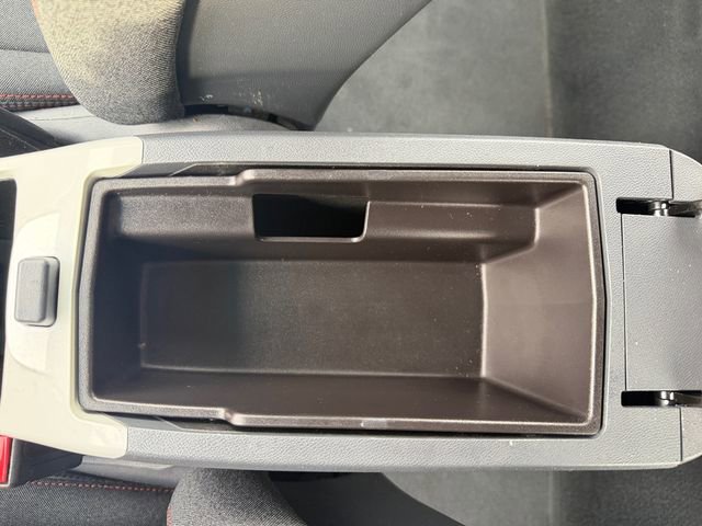 Used 2020 Chevrolet Bolt LT image 25