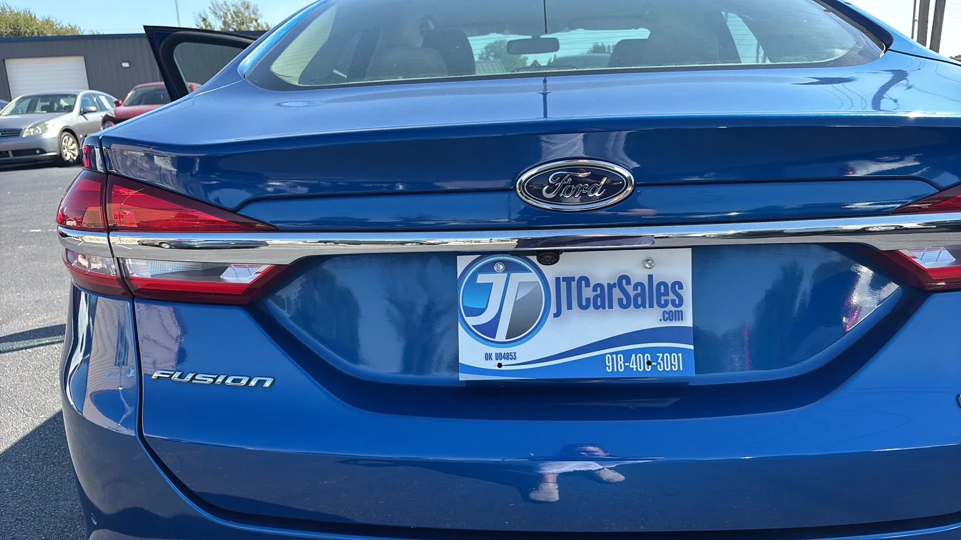 Used 2017 Ford Fusion SE w/ Fusion SE Technology Package image 14